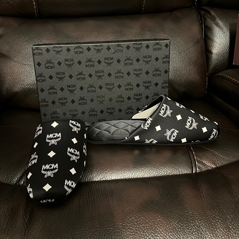 ONE DAY SALE!!! MCM Monogram silk slides Slipper NWB - Picture 6 of 6